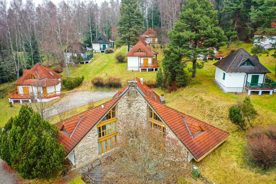 Family villas on the lake***